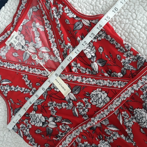 New Max Studio Size Small Red Floral Sleeveless Faux Wrap V-Neck Dress - Picture 8 of 16